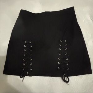 Women's Vestidos Black Faux Suede Mini Skirt with Laces Size Large Back Zipper